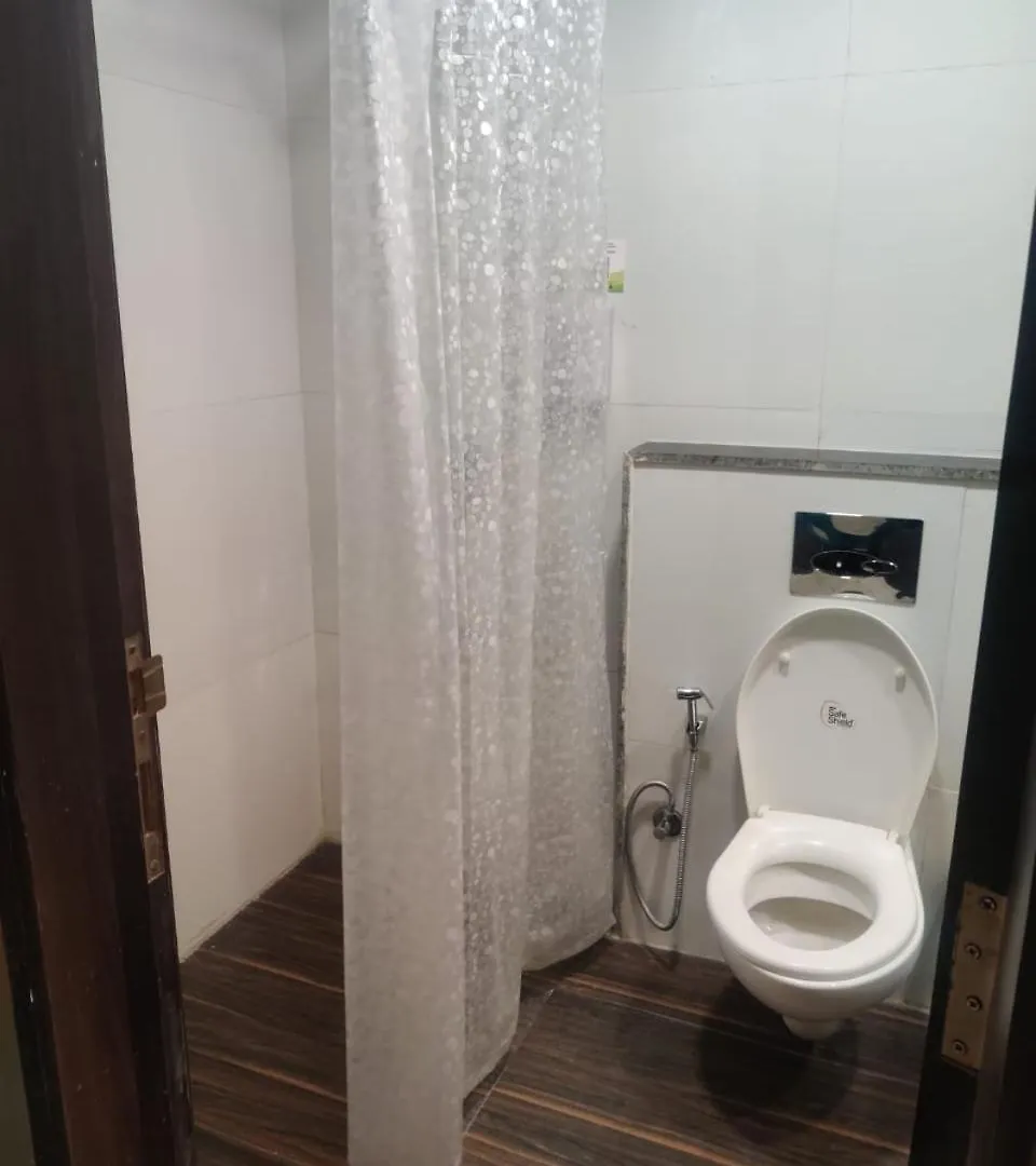 Saltstayz Premier - Golf Course Extension Road Gurgaon Hotel