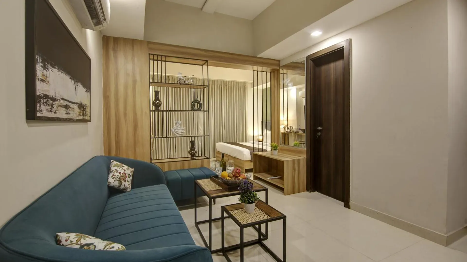 Saltstayz Premier - Golf Course Extension Road Gurgaon Hotel